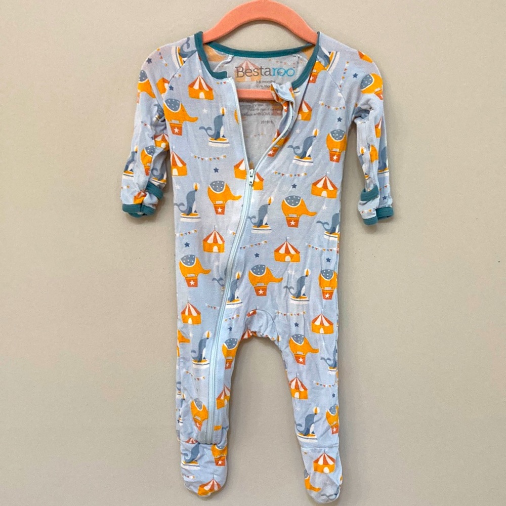 Bestaroo Footie in Blue circus size 3-6 months